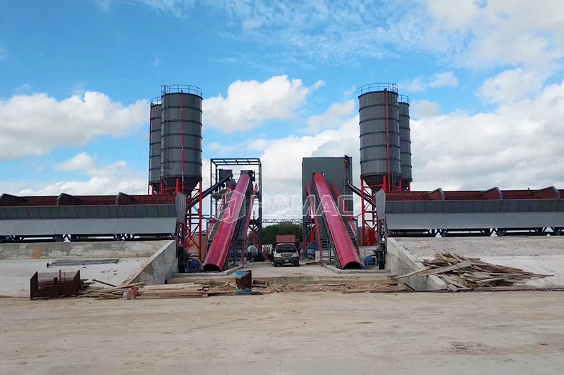 Belt conveyor type concrete batching plant 